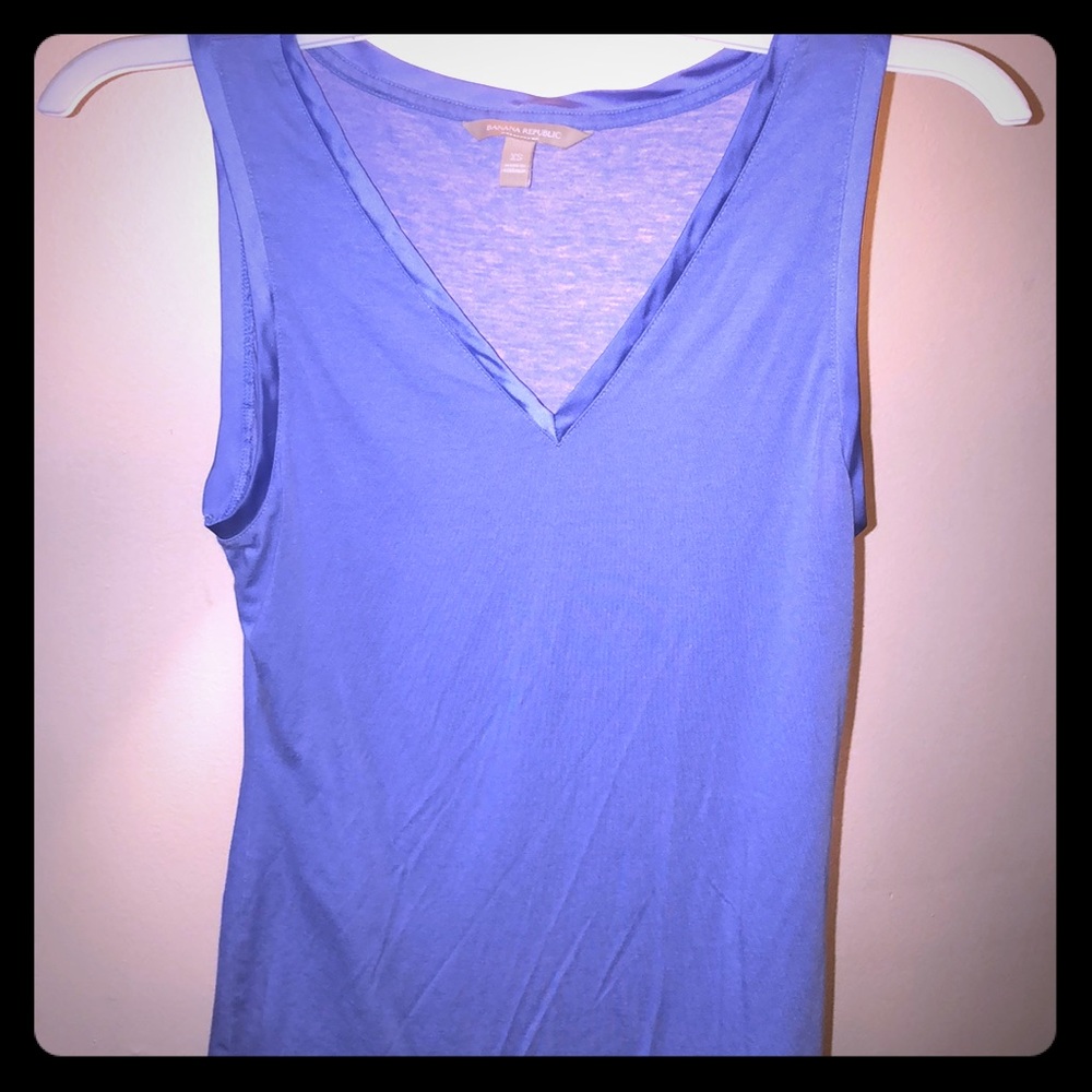 Banana Republic Lavender Sleeveless V-Neck